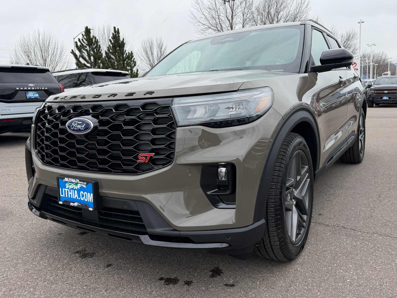 2026 Ford Explorer ST 4WD's photo