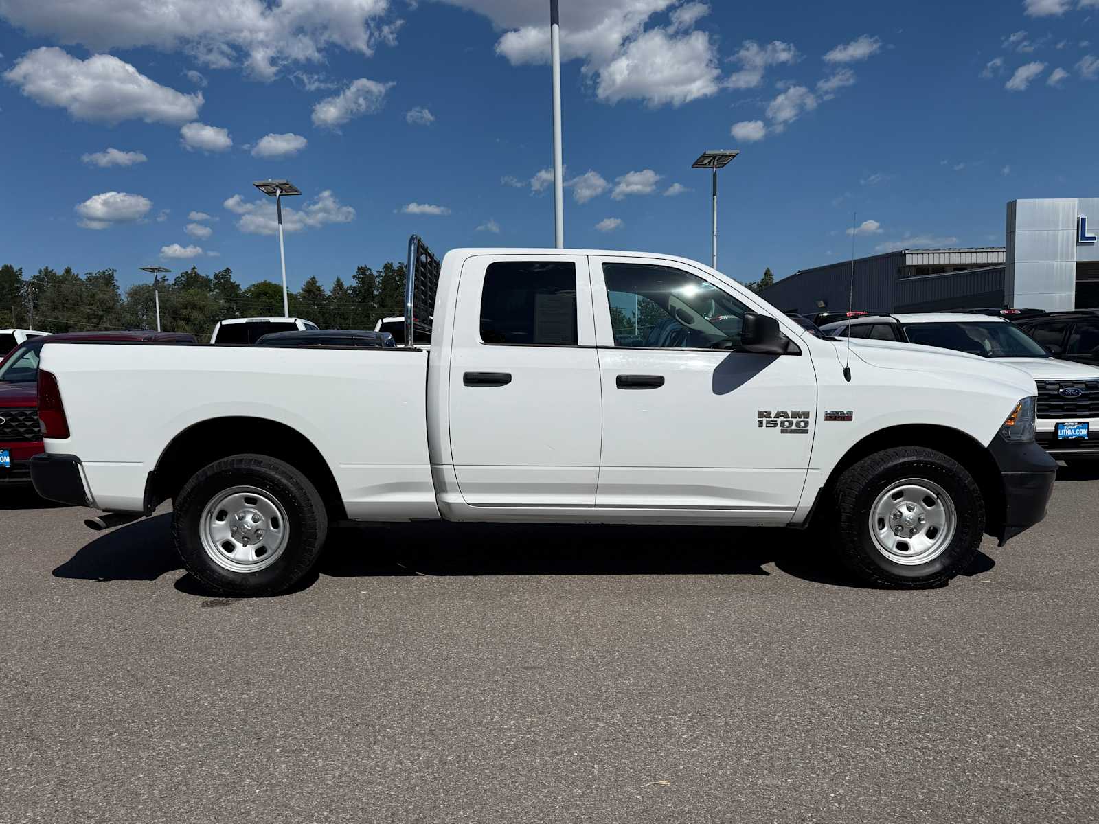 Thumbnail: 2019 RAM 1500 Classic - 6