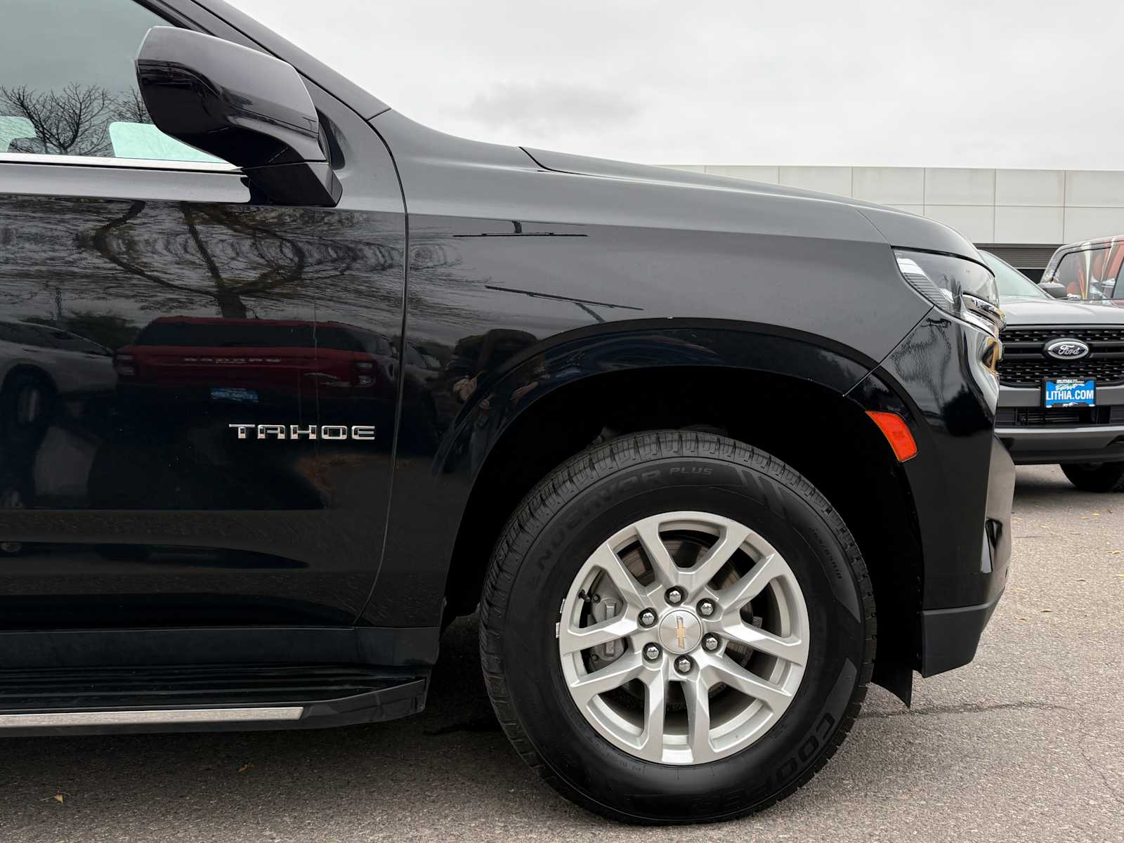 Thumbnail: 2023 Chevrolet Tahoe - 5