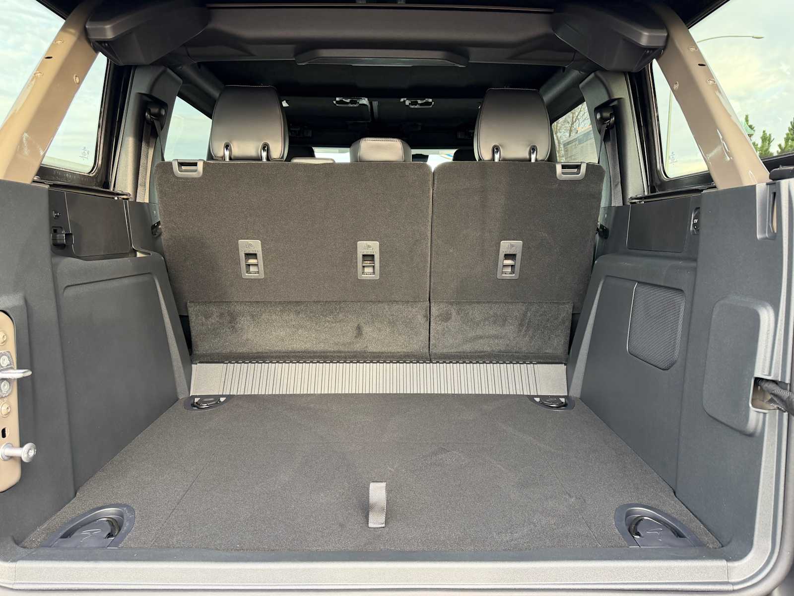 Thumbnail: 2025 Ford Bronco - 10