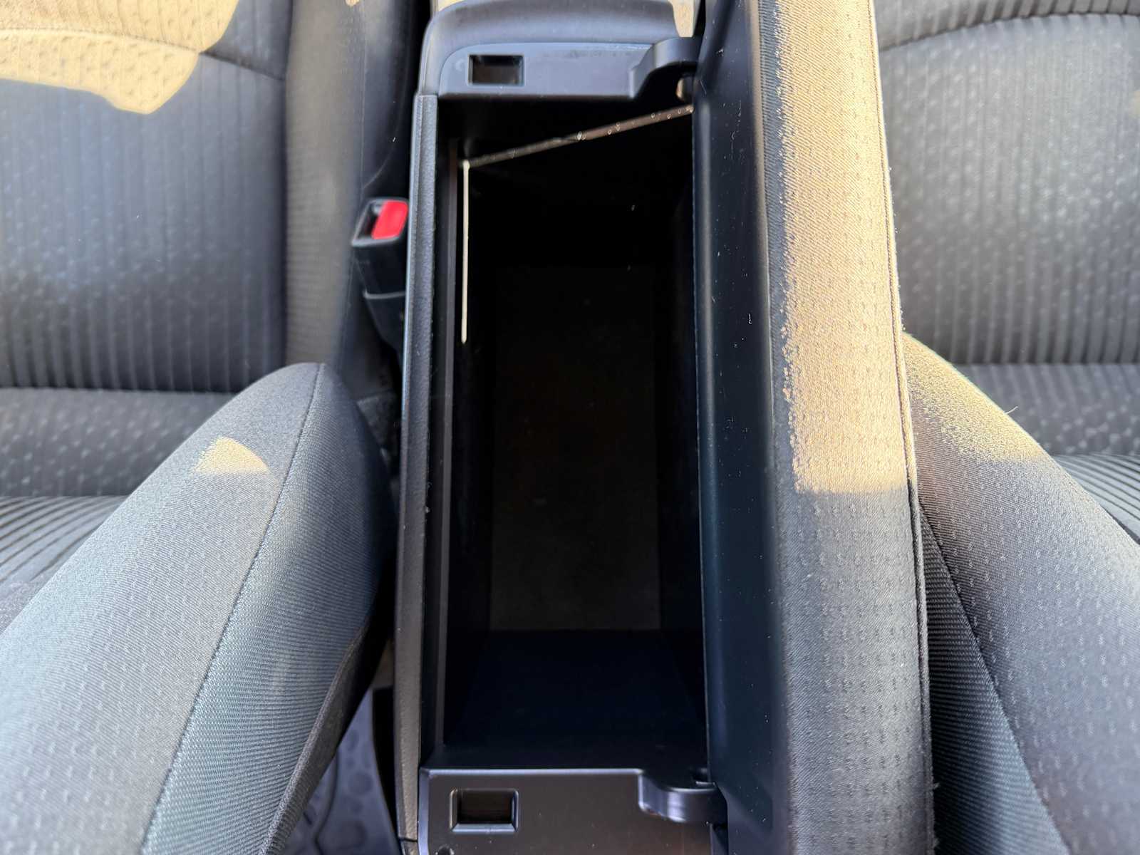 Thumbnail: 2018 Toyota Prius - 24