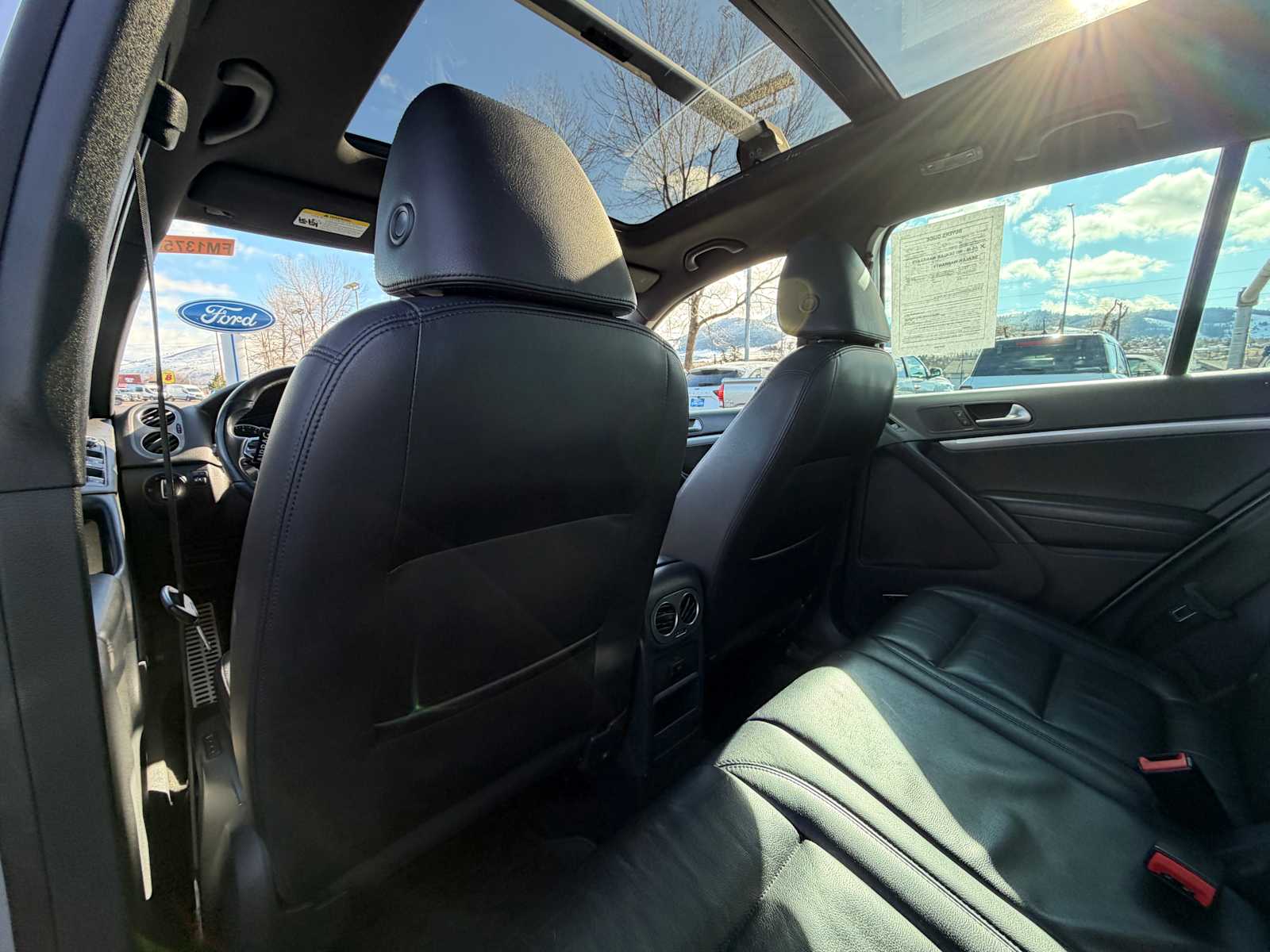 Thumbnail: 2014 Volkswagen Tiguan - 27