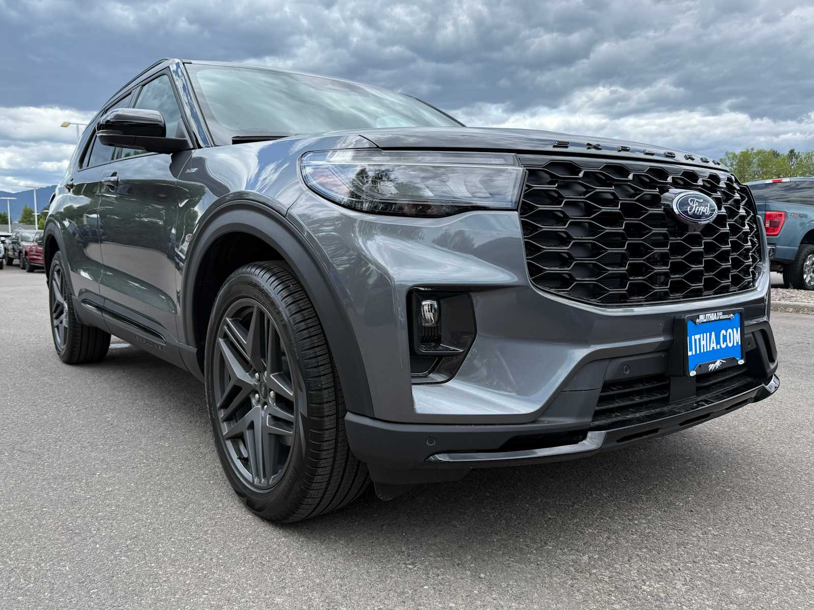2025 Ford Explorer ST-Line 4