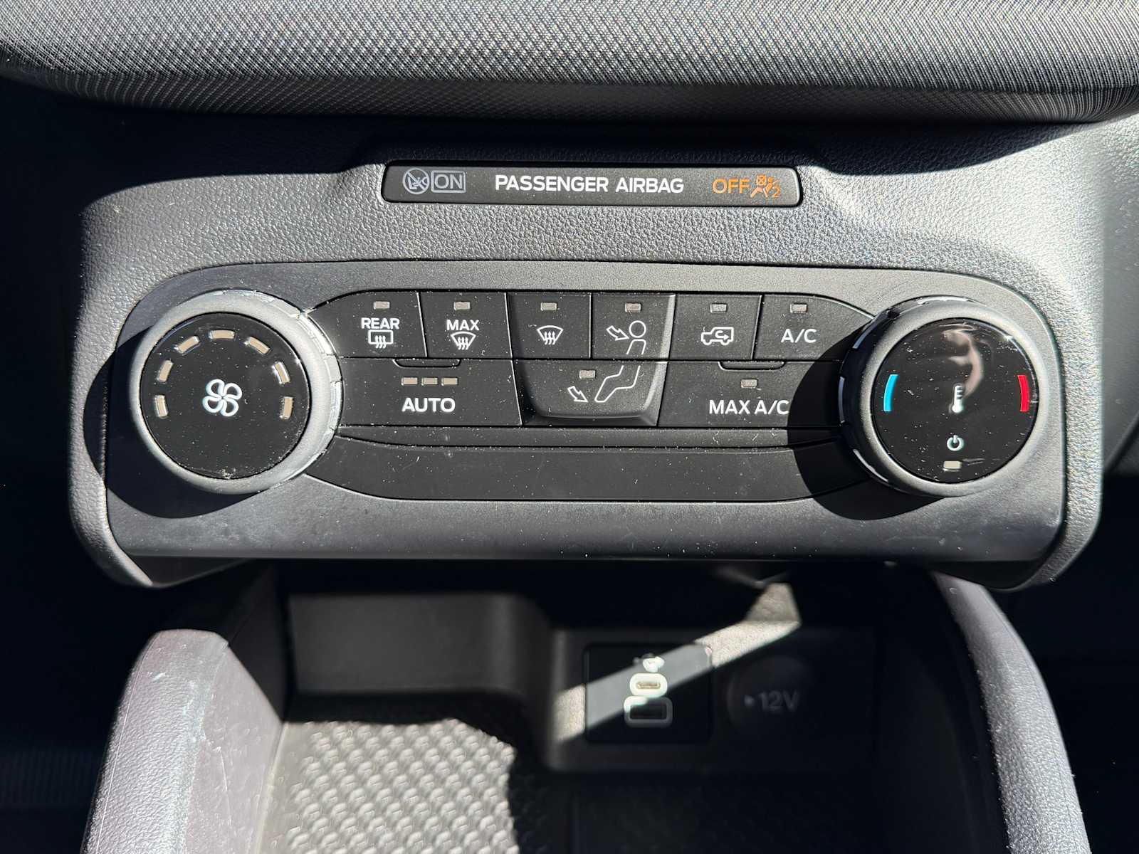 Thumbnail: 2024 Ford Bronco Sport - 19