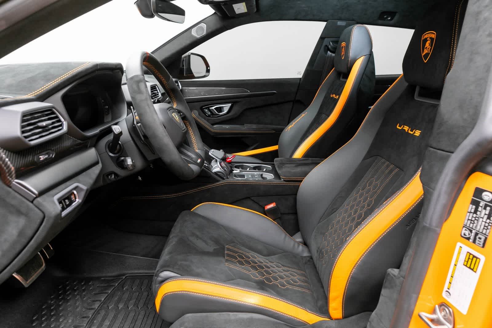 Thumbnail: 2024 Lamborghini Urus - 10