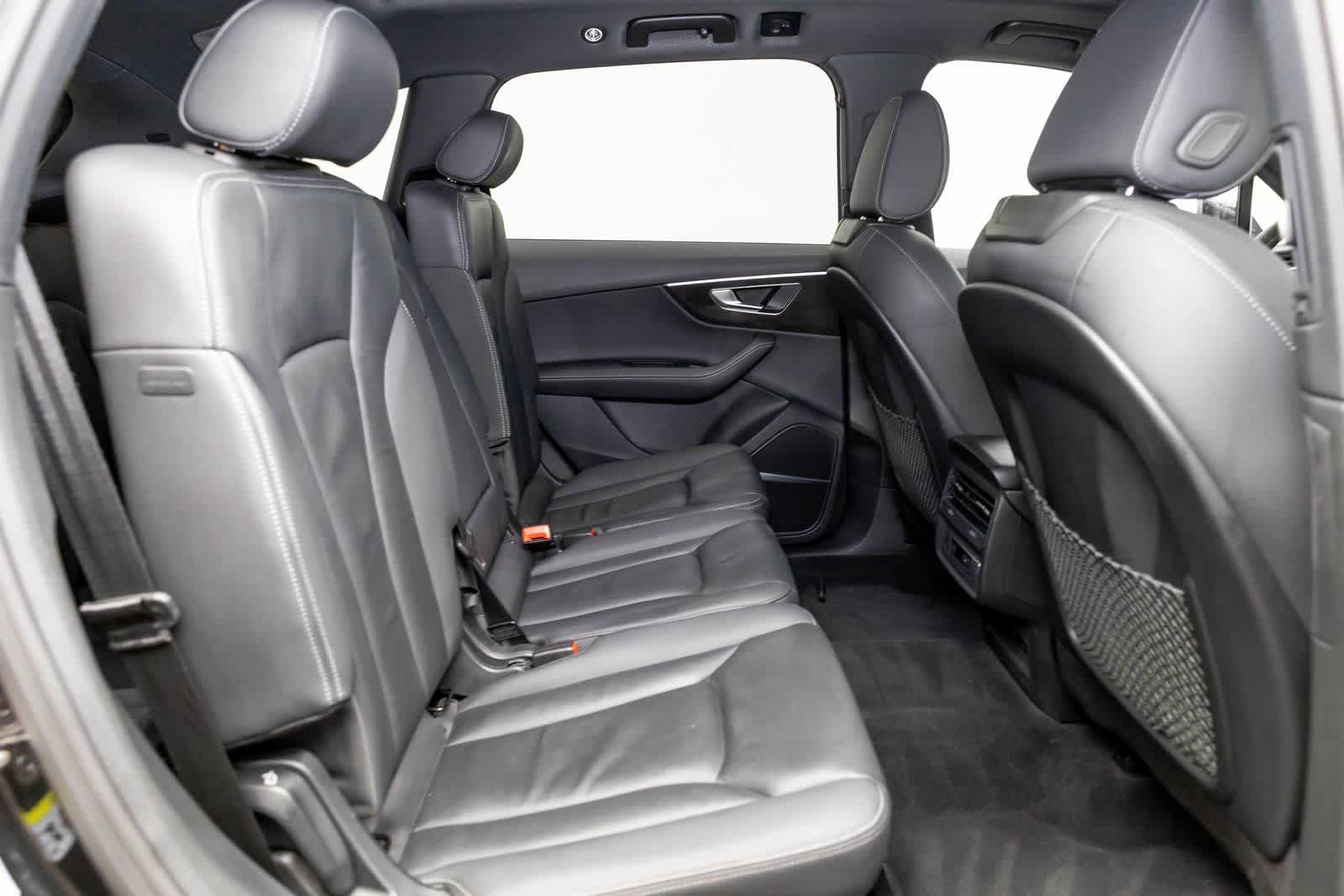 Thumbnail: 2025 Audi Q7 - 12