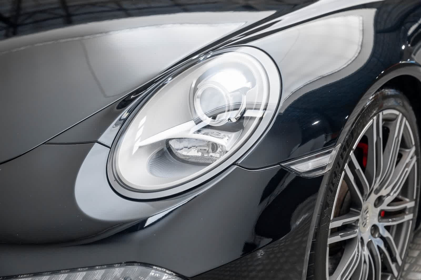 Thumbnail: 2015 Porsche 911 - 50