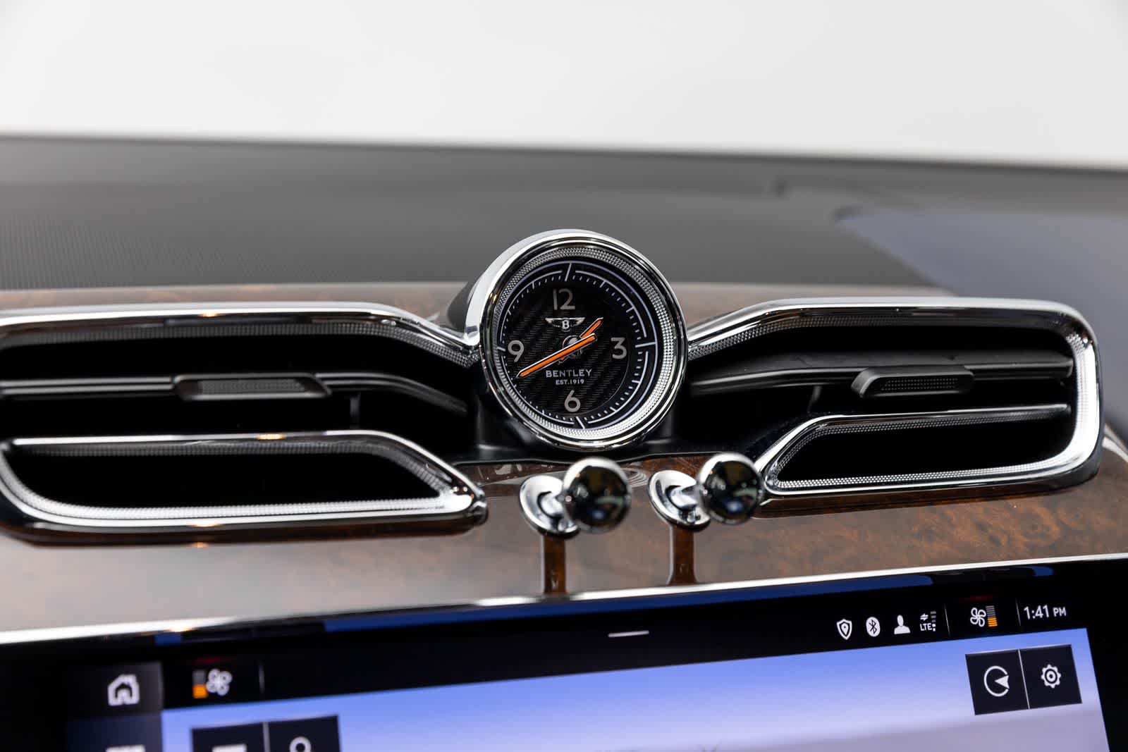 Thumbnail: 2021 Bentley Bentayga - 38