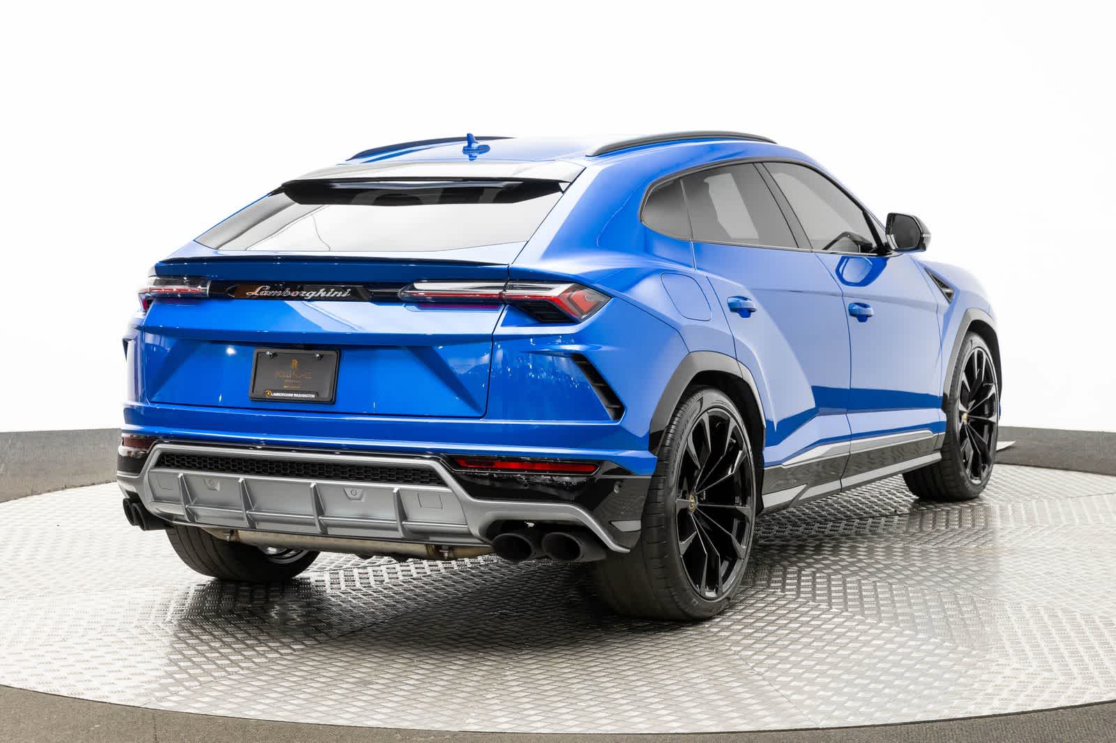 Thumbnail: 2019 Lamborghini Urus - 25