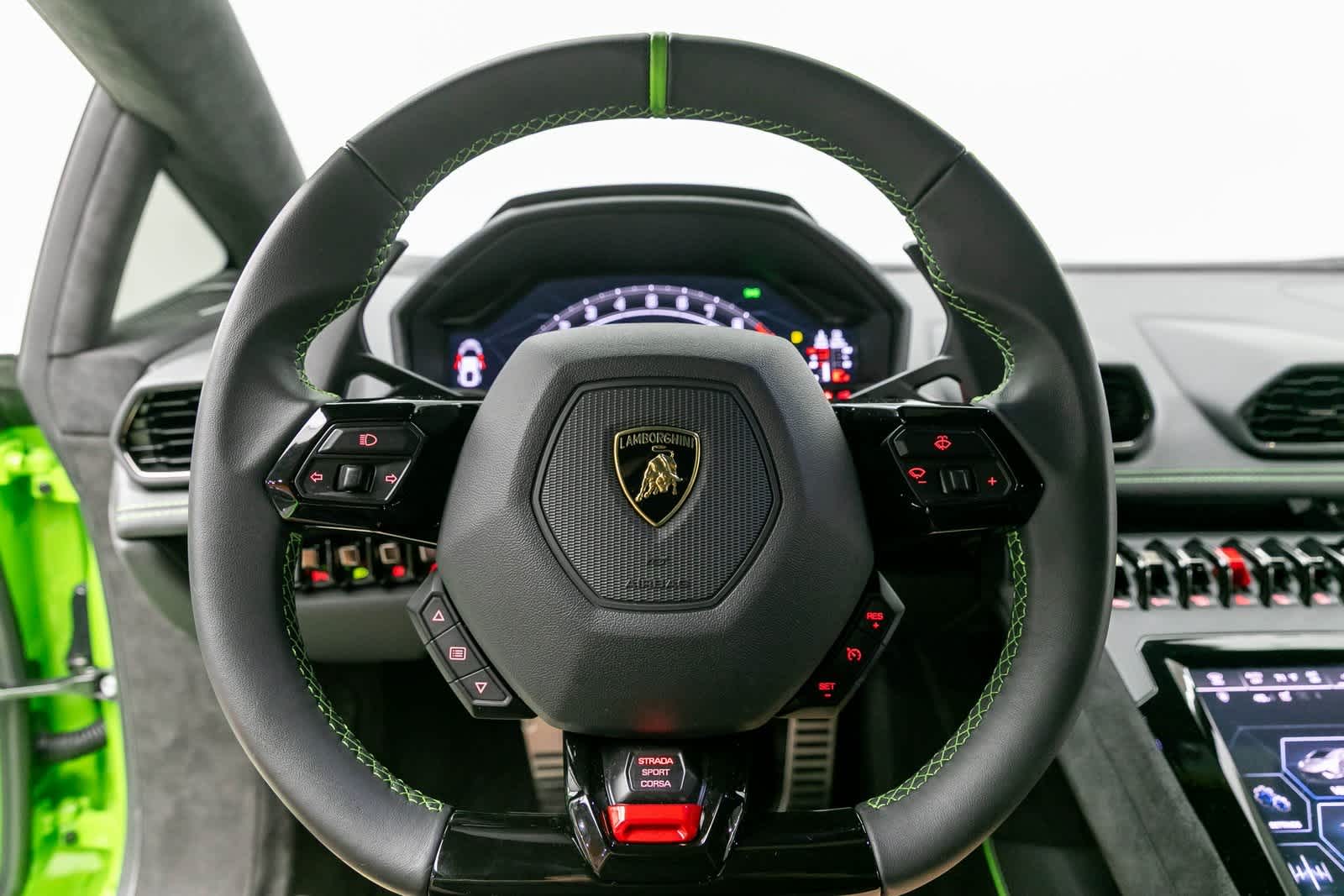 Thumbnail: 2023 Lamborghini Huracan - 12