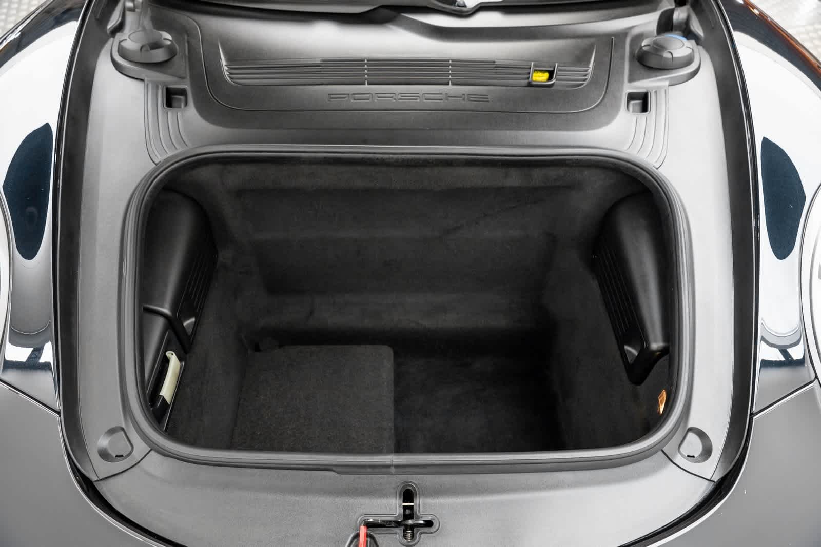 Thumbnail: 2015 Porsche 911 - 21