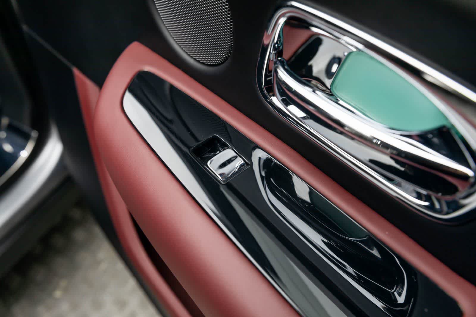 Thumbnail: 2022 Rolls-Royce Cullinan - 37