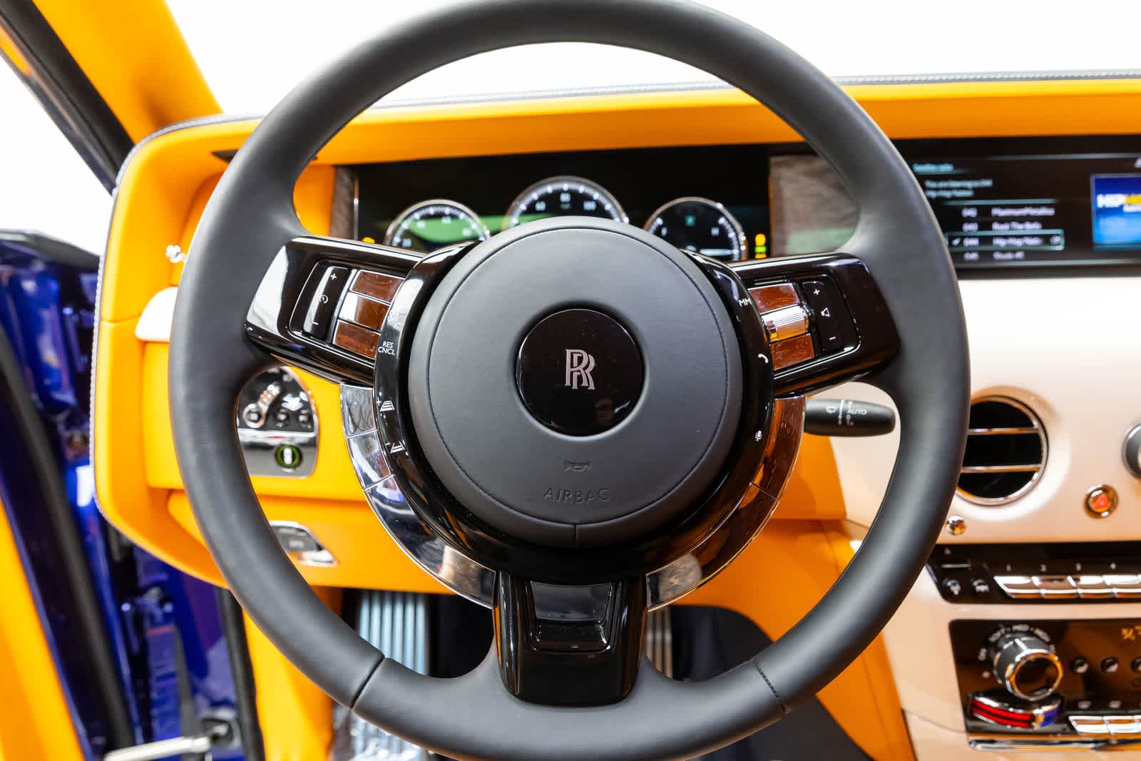 Thumbnail: 2023 Rolls-Royce Phantom - 19