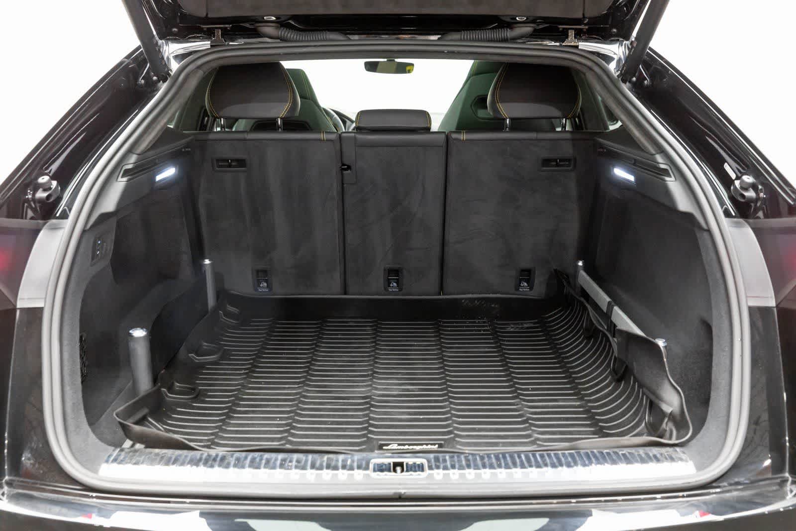 Thumbnail: 2022 Lamborghini Urus - 17