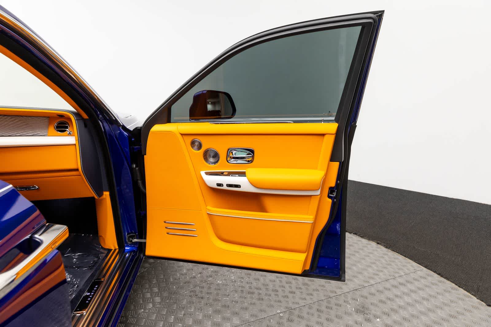 Thumbnail: 2023 Rolls-Royce Phantom - 37