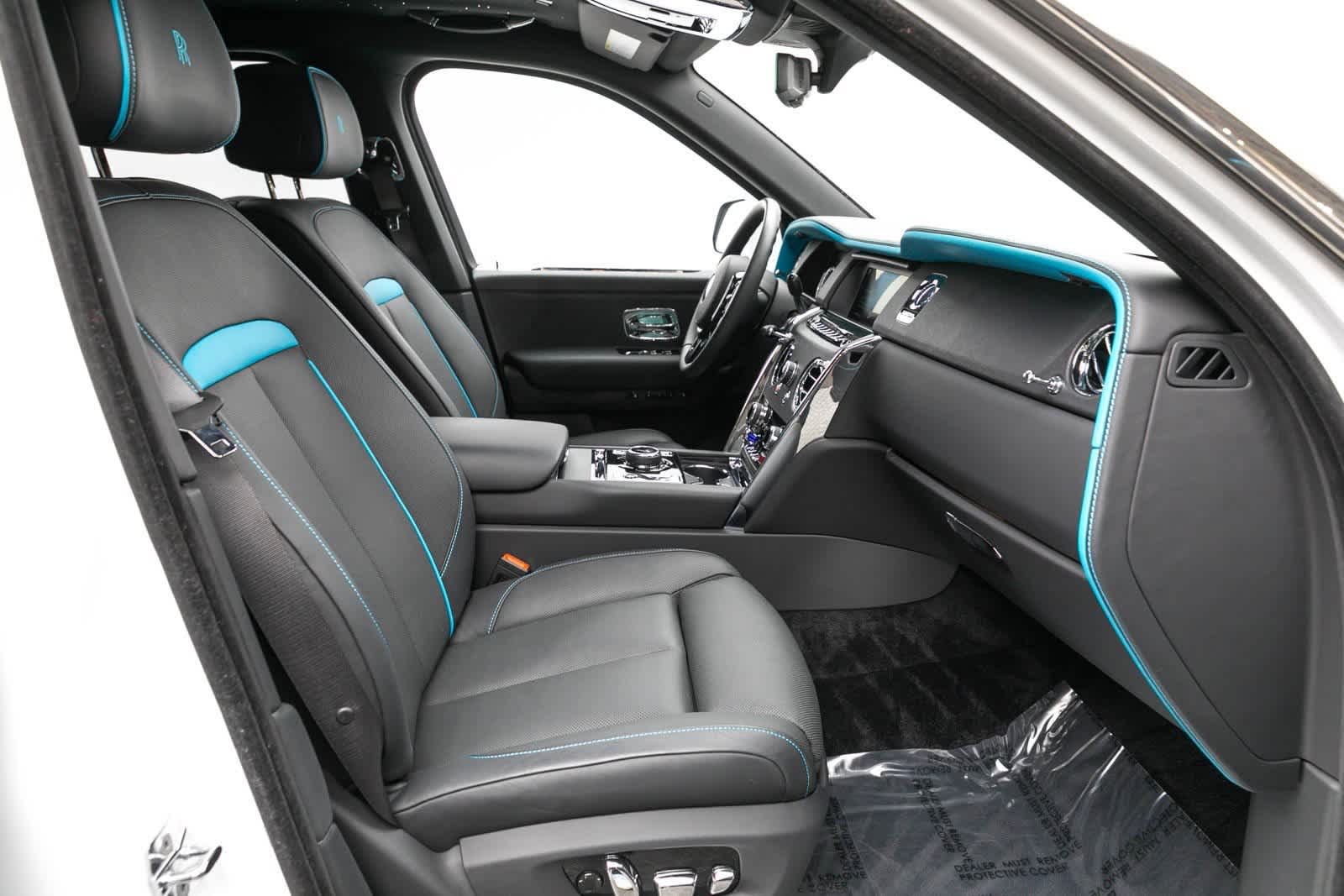 Thumbnail: 2022 Rolls-Royce Cullinan - 45