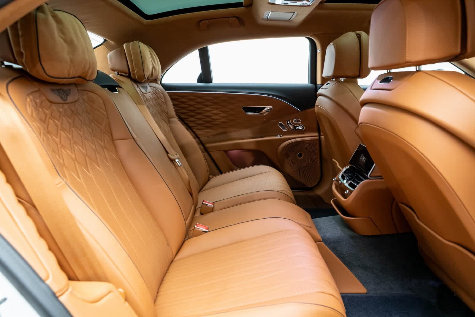 Thumbnail: 2023 Bentley Flying Spur - 16