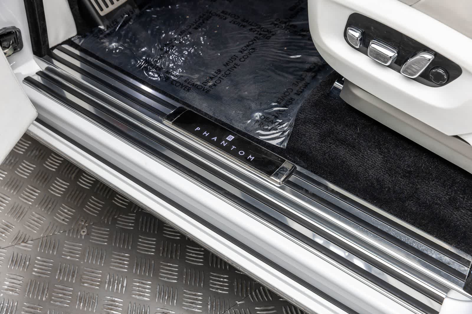 Thumbnail: 2020 Rolls-Royce Phantom - 15