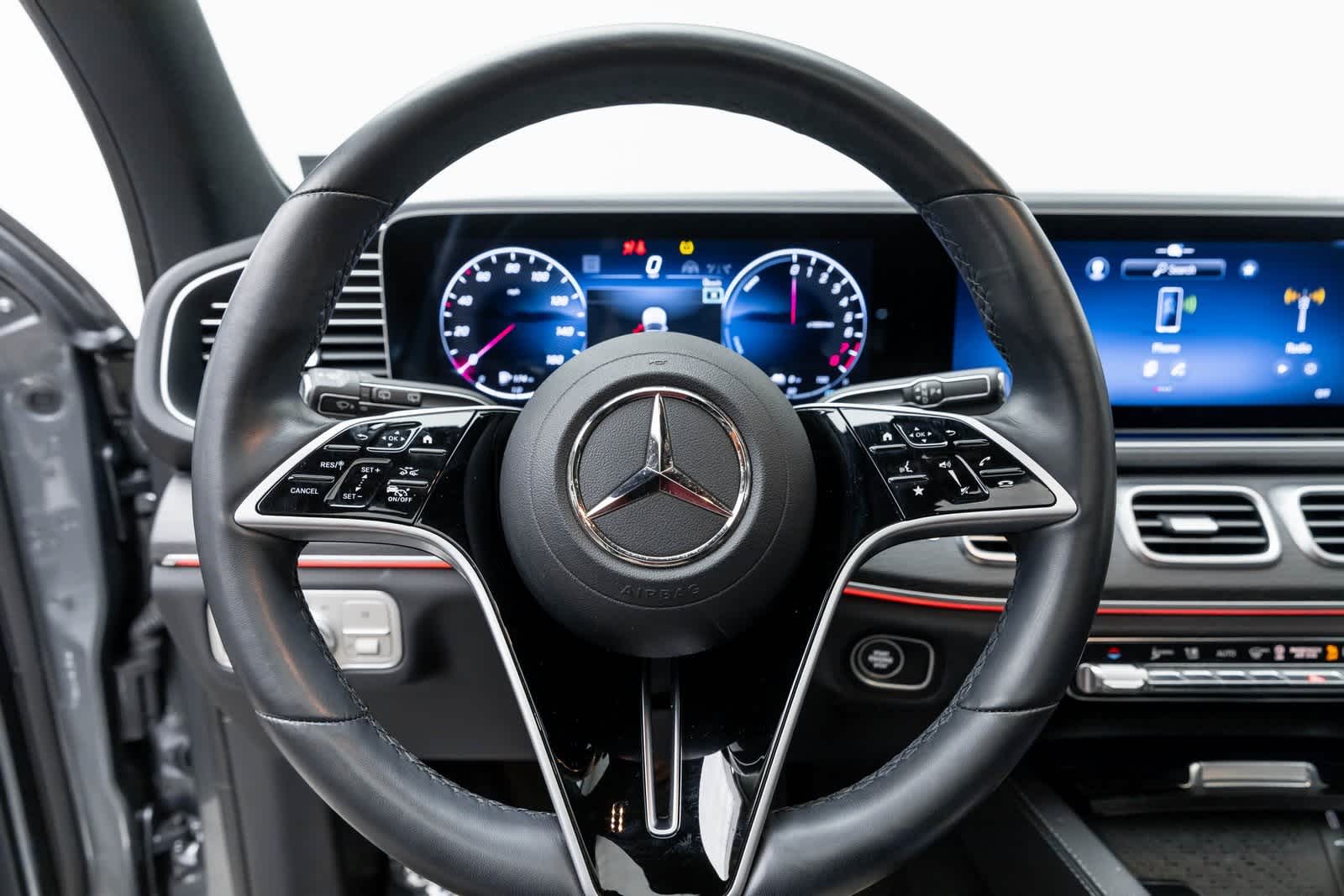 Thumbnail: 2025 Mercedes-Benz GLE - 15