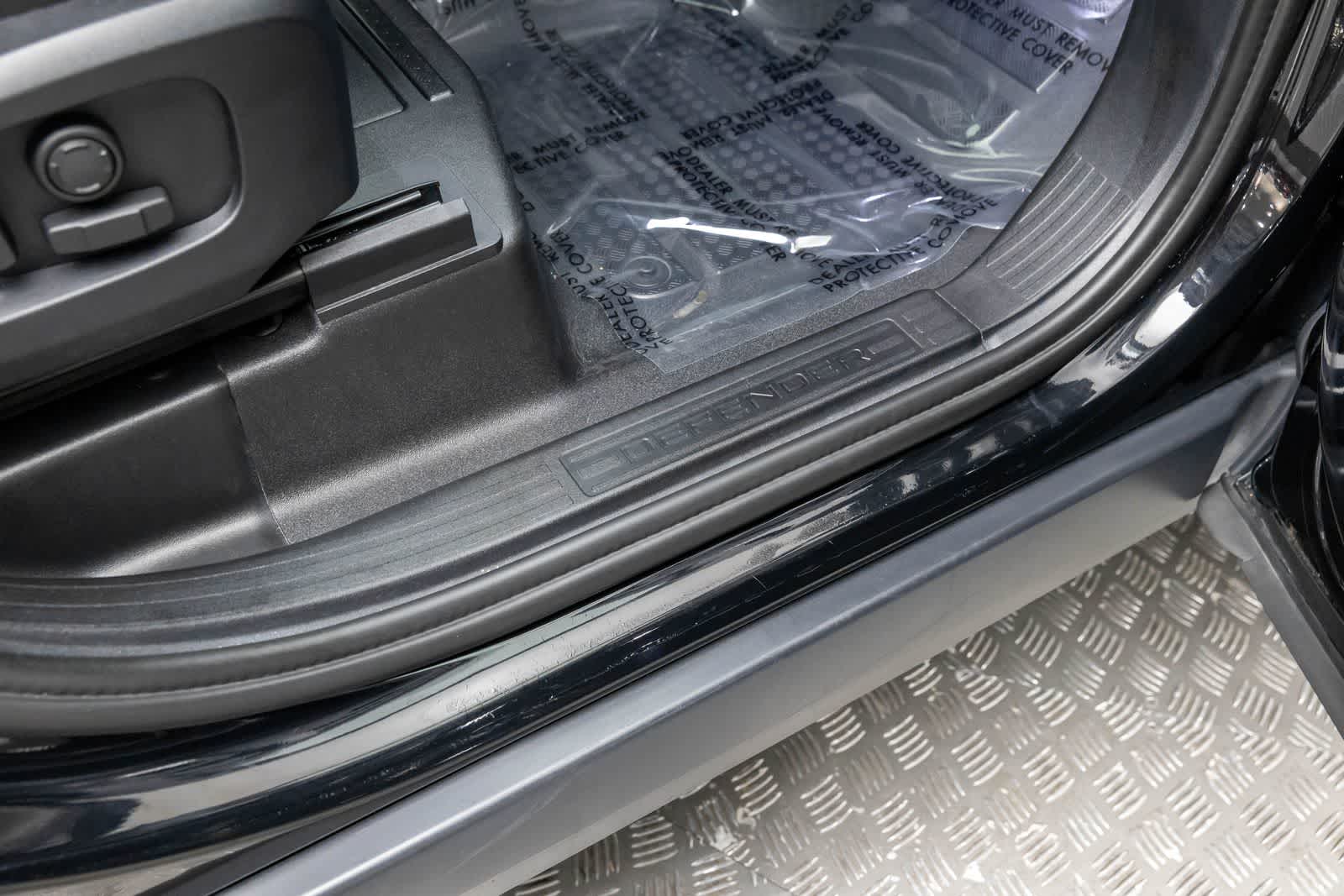 Thumbnail: 2025 Land Rover Defender - 40