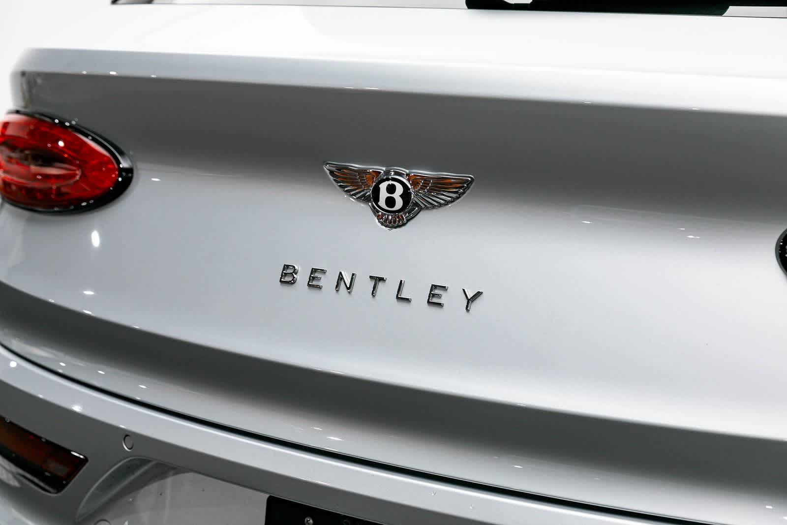 Thumbnail: 2022 Bentley Bentayga - 7