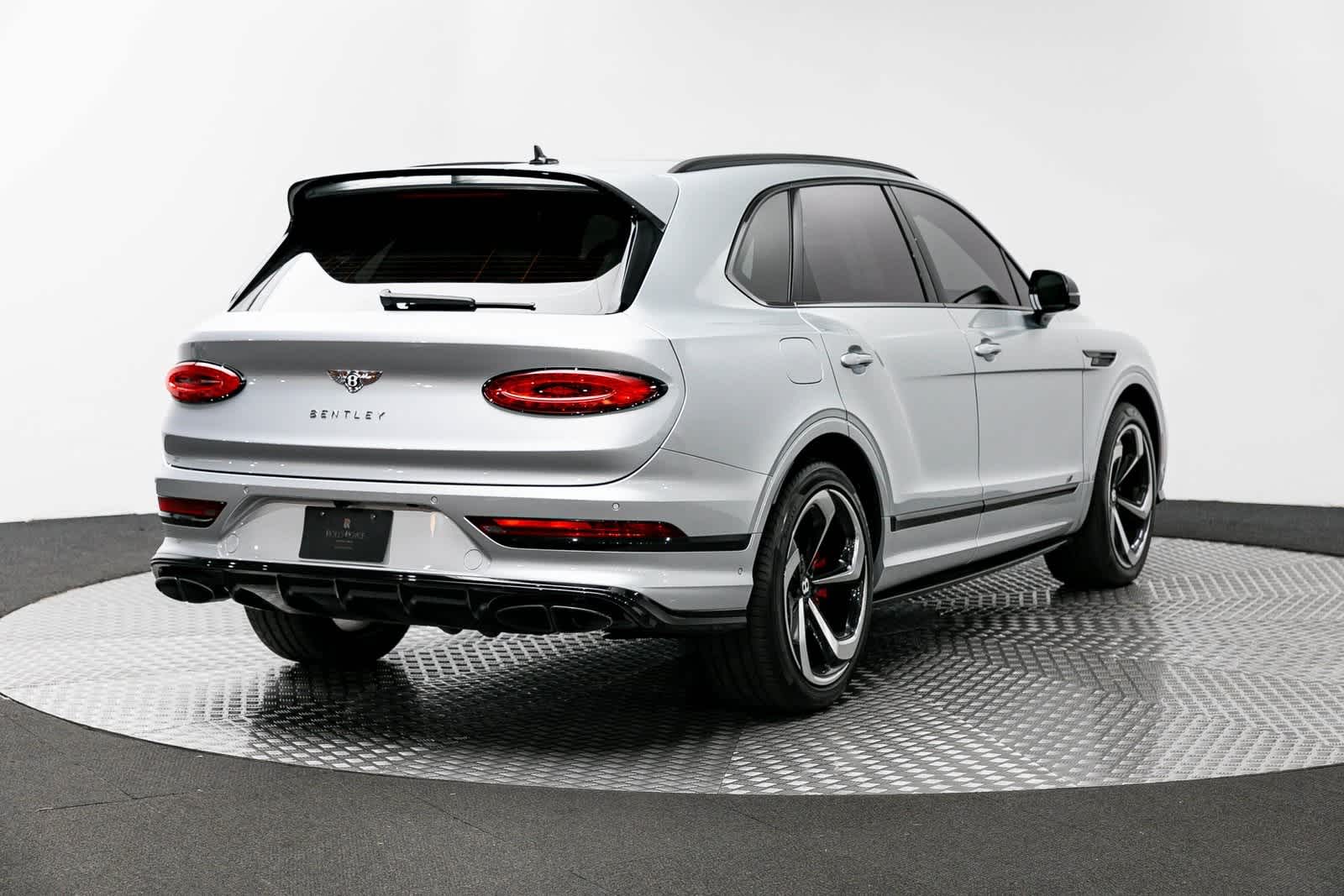 Thumbnail: 2022 Bentley Bentayga - 24