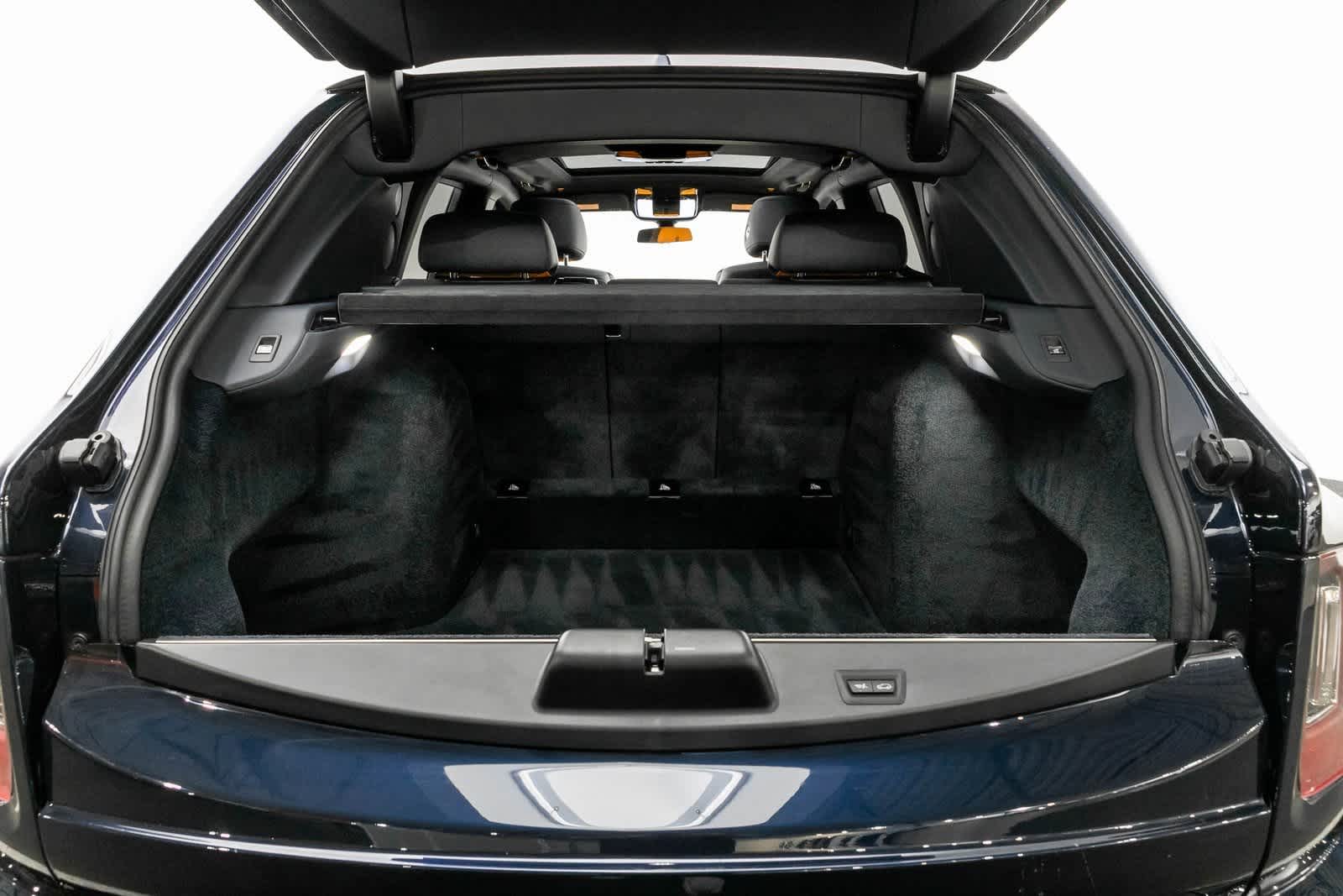 Thumbnail: 2024 Rolls-Royce Cullinan - 32