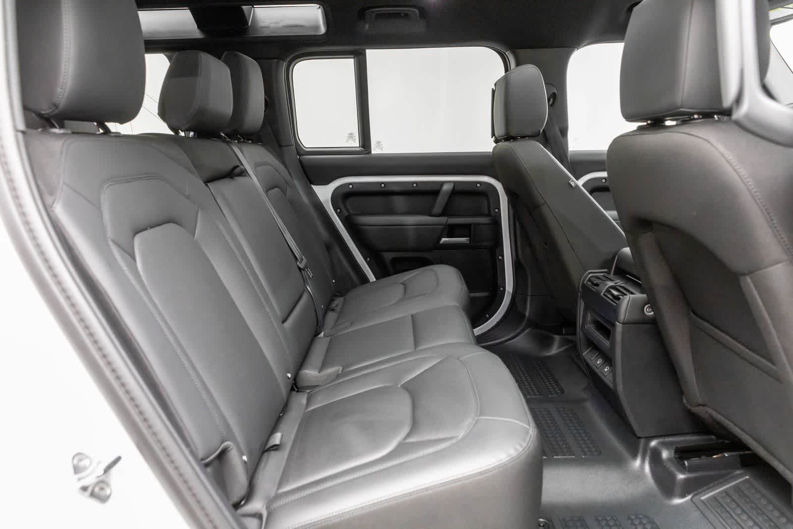 Thumbnail: 2025 Land Rover Defender - 13