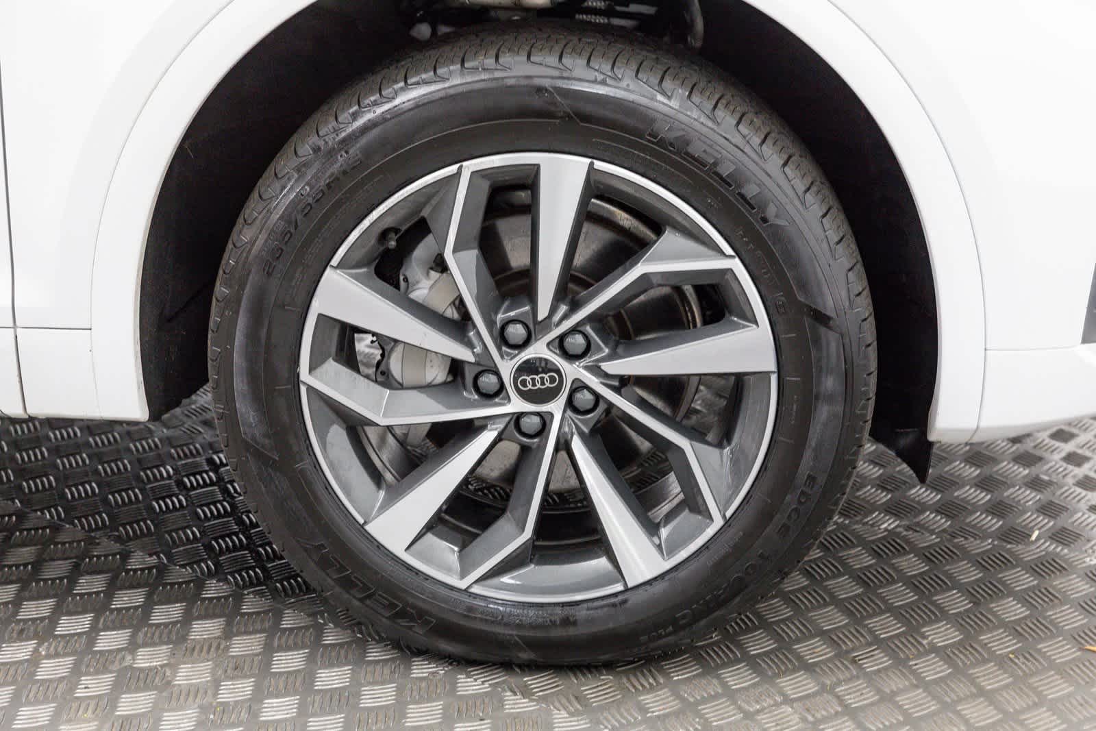 Thumbnail: 2024 Audi Q5 - 48