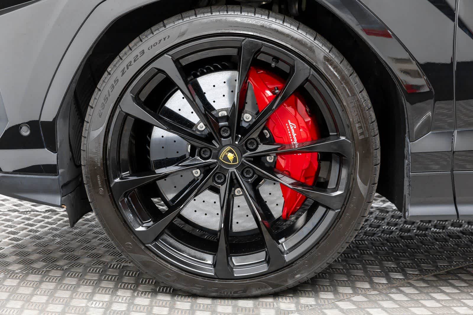 Thumbnail: 2022 Lamborghini Urus - 7