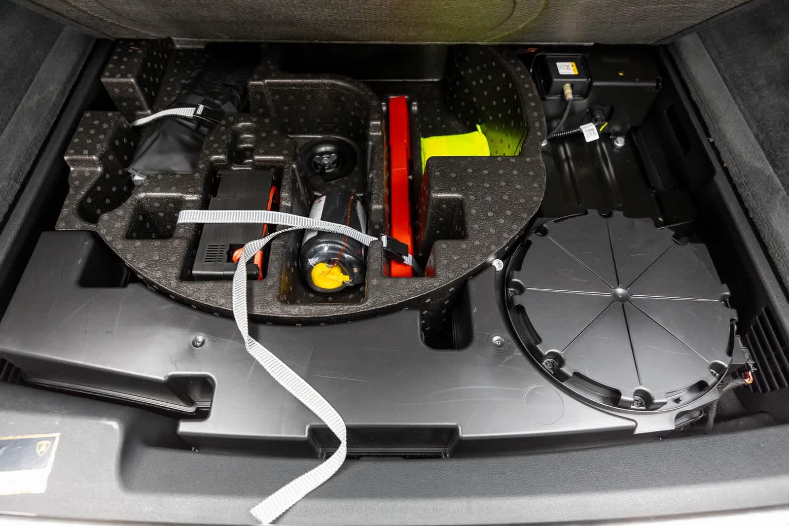 Thumbnail: 2022 Lamborghini Urus - 42