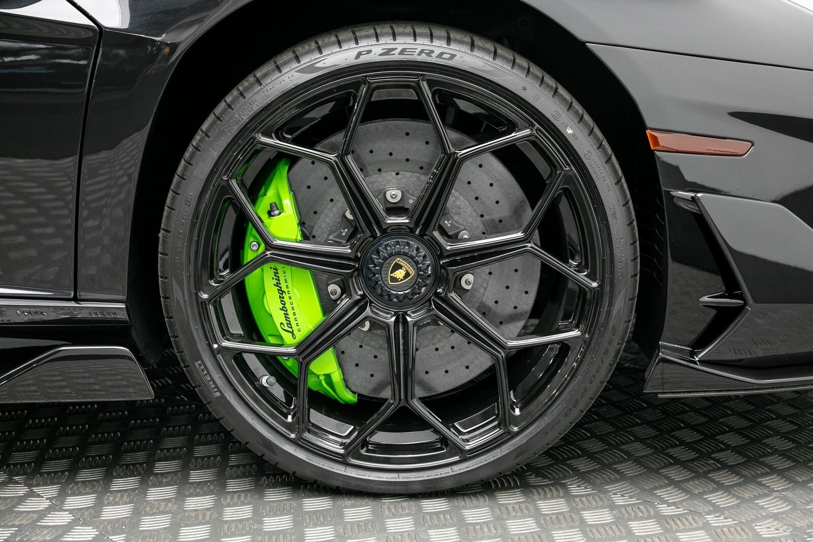 2021 Lamborghini Aventador SVJ 51