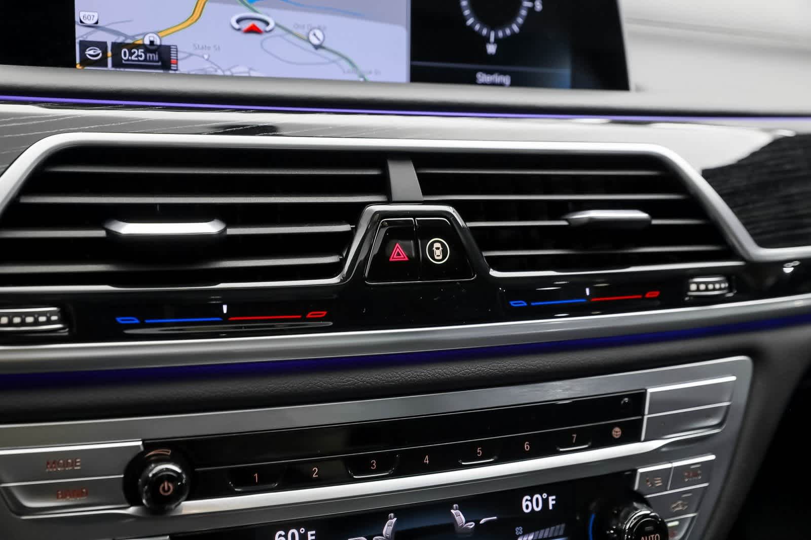 Thumbnail: 2022 BMW 7 Series - 35