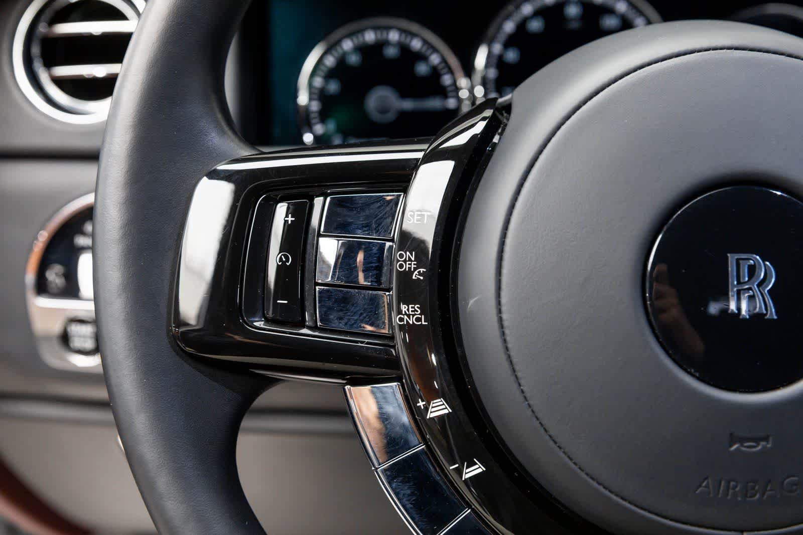 Thumbnail: 2022 Rolls-Royce Cullinan - 19