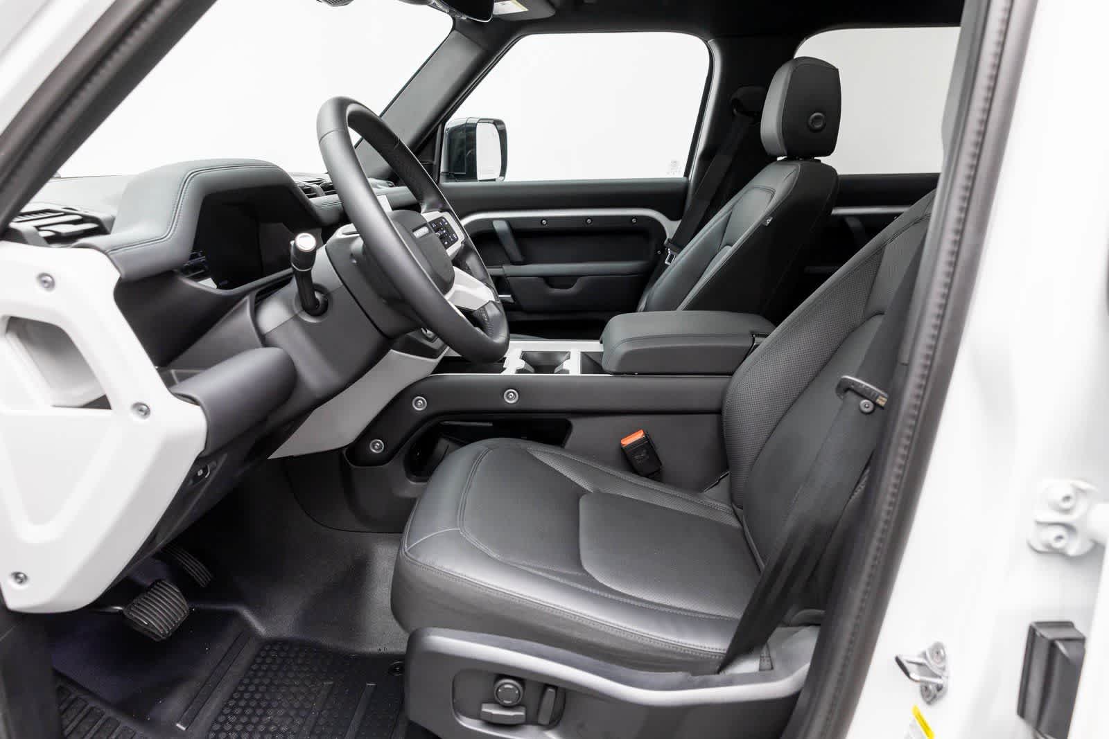 Thumbnail: 2025 Land Rover Defender - 11