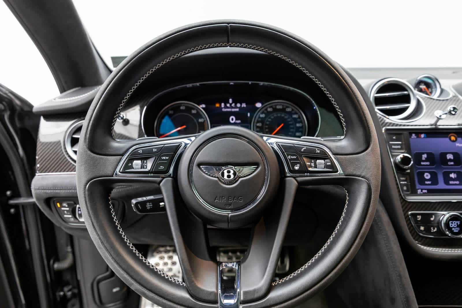 Thumbnail: 2020 Bentley Bentayga - 15