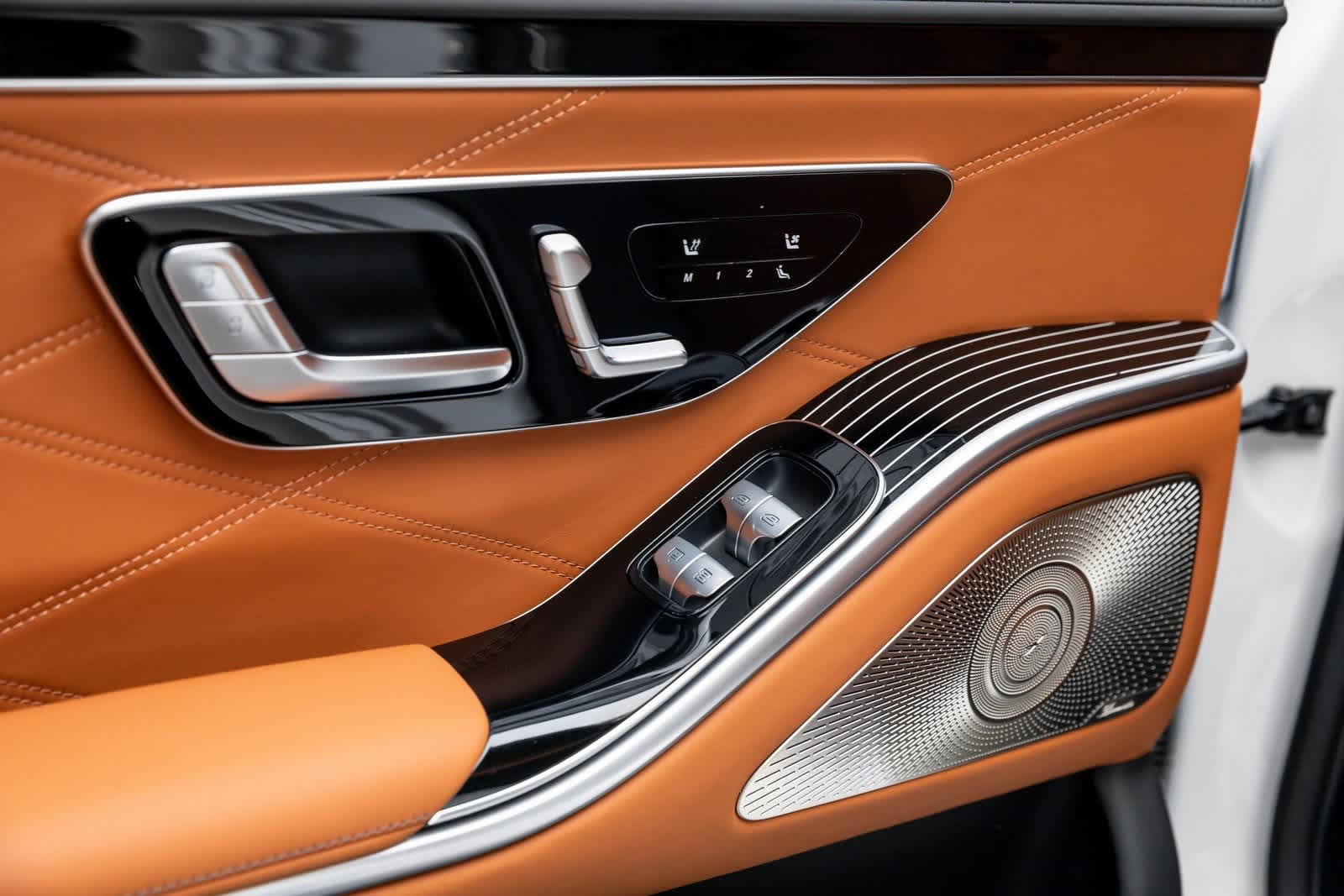 Thumbnail: 2024 Mercedes-Benz S-Class - 37