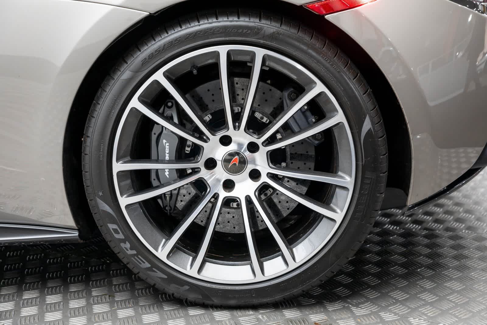 Thumbnail: 2018 Mclaren  - 39