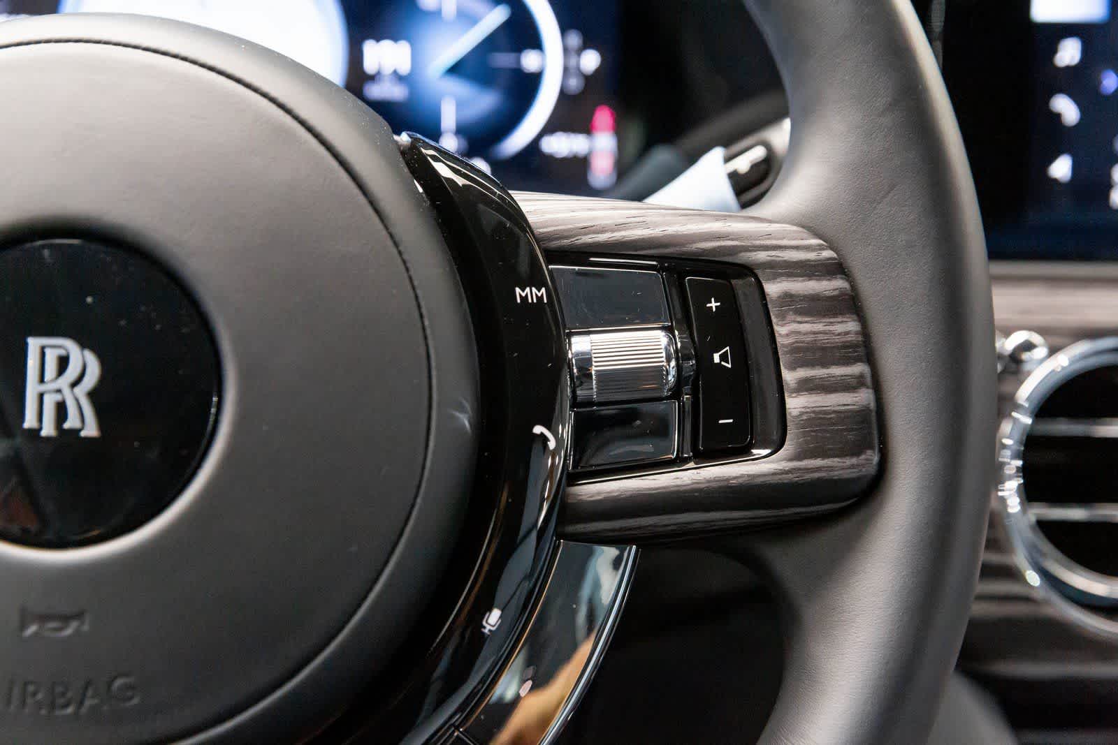 Thumbnail: 2024 Rolls-Royce Spectre - 29