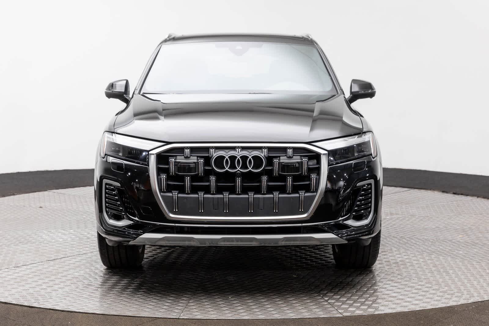 Thumbnail: 2025 Audi Q7 - 6