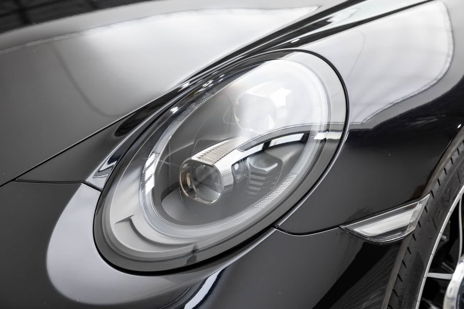 Thumbnail: 2019 Porsche 911 - 51