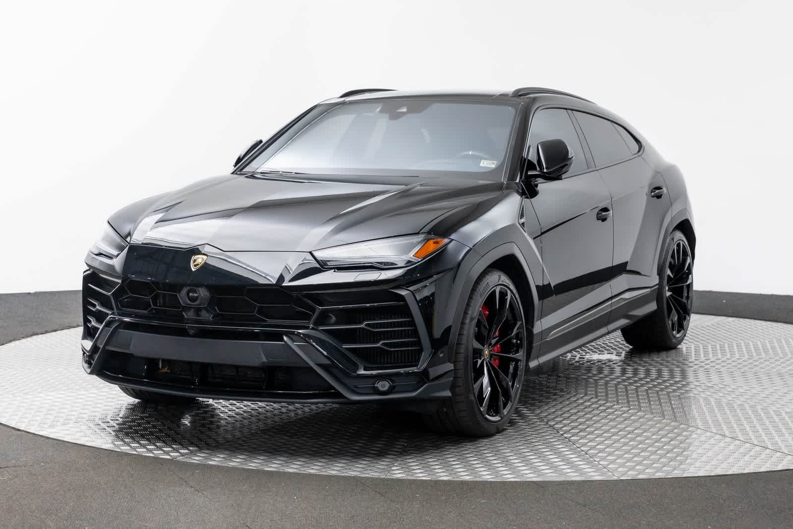 Thumbnail: 2020 Lamborghini Urus - 1