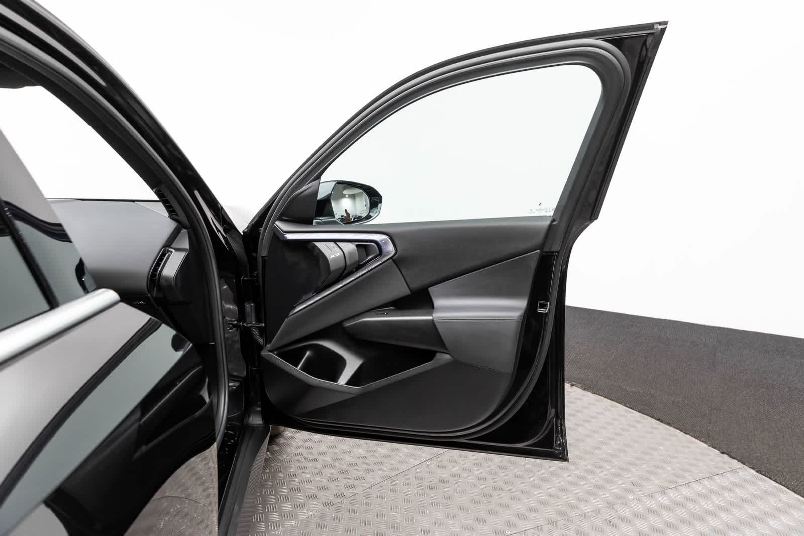 Thumbnail: 2025 BMW X3 - 41