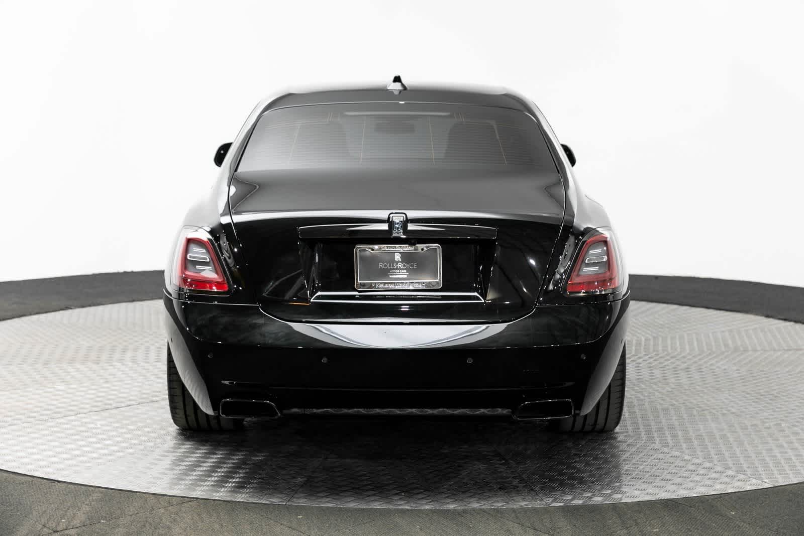 2023 Rolls-Royce Ghost Black Badge 5