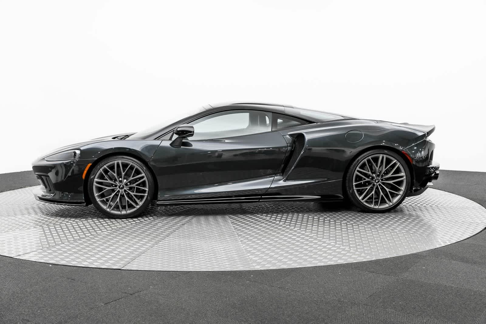 Thumbnail: 2023 Mclaren GT - 3