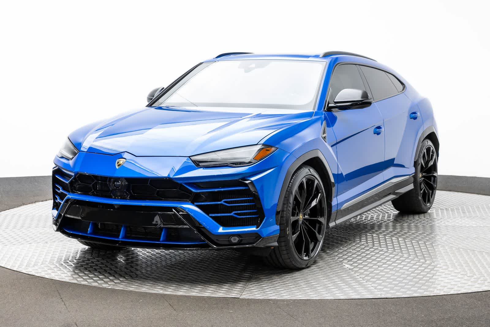 2019 Lamborghini Urus  -
                  Sterling, VA