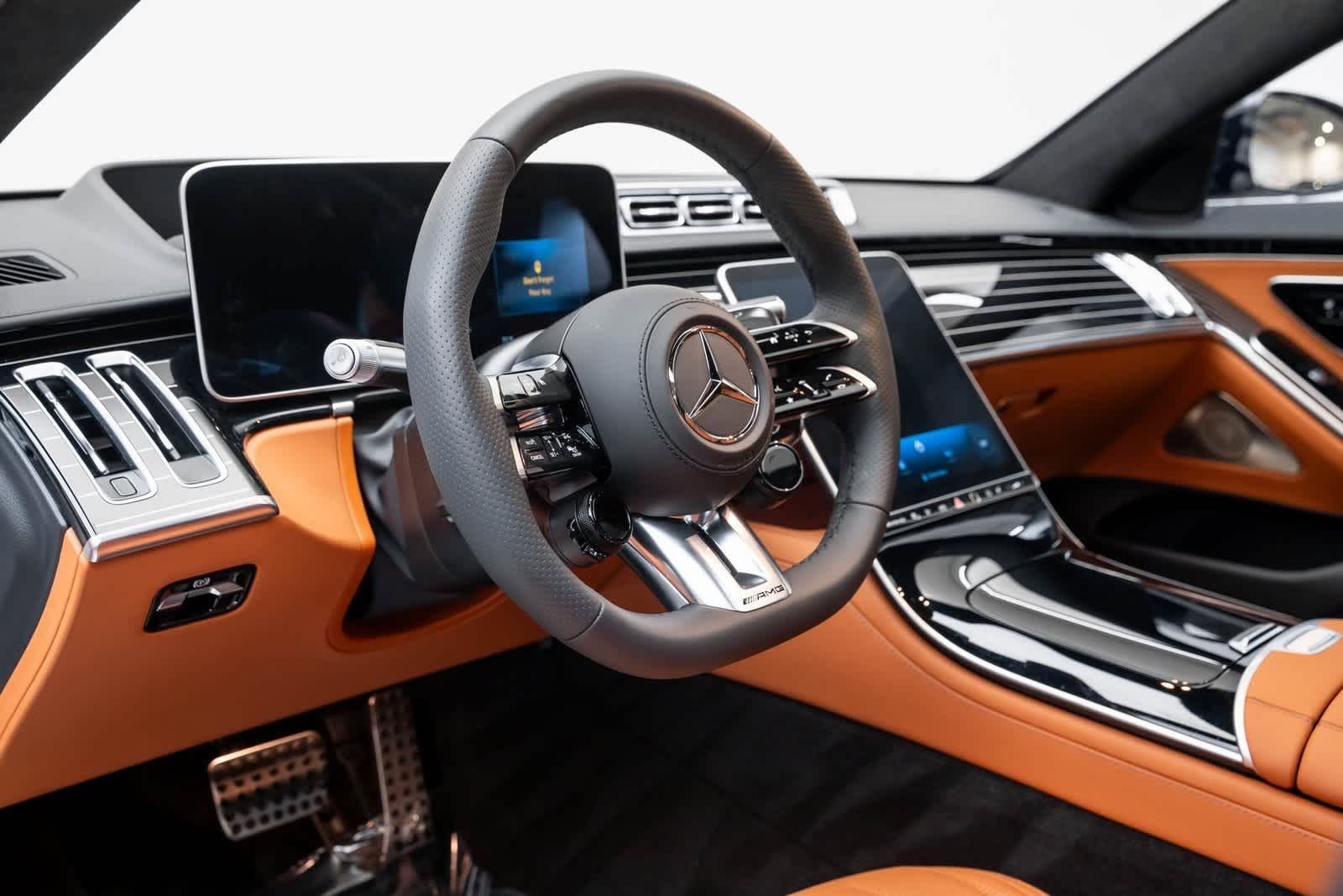 Thumbnail: 2024 Mercedes-Benz S-Class - 2