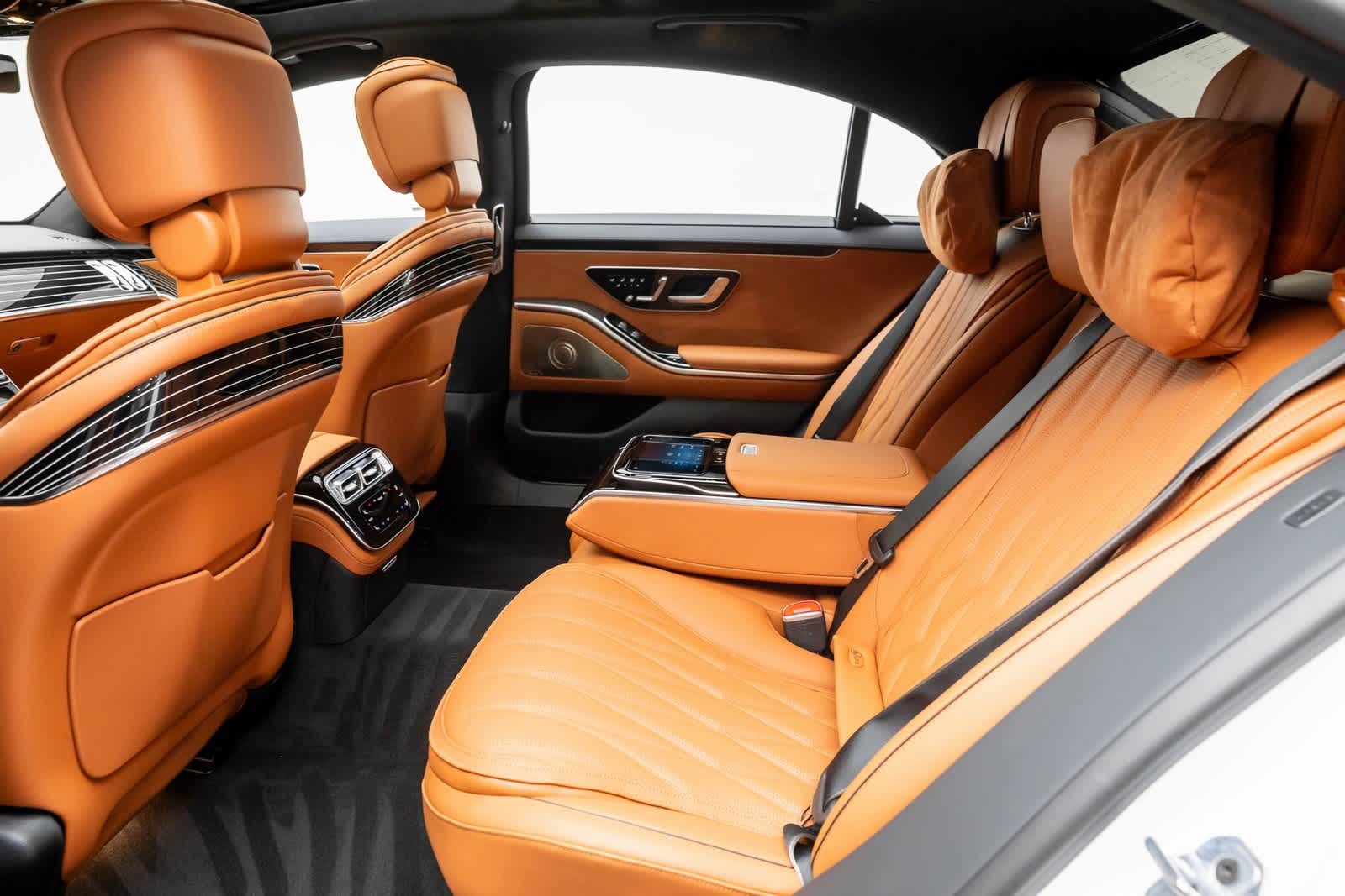 Thumbnail: 2024 Mercedes-Benz S-Class - 12