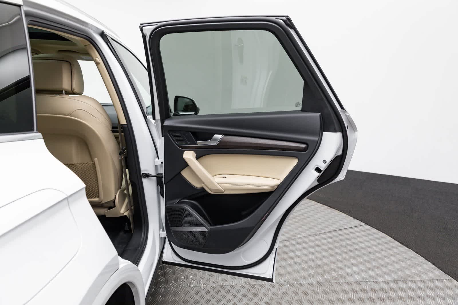 Thumbnail: 2024 Audi Q5 - 39