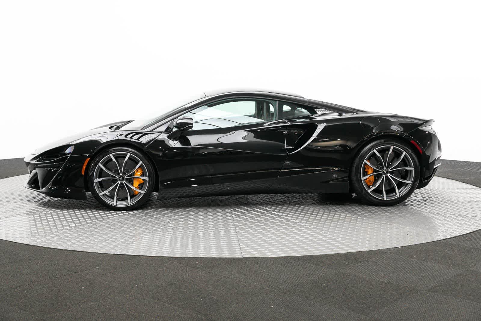 Thumbnail: 2023 Mclaren Artura - 3